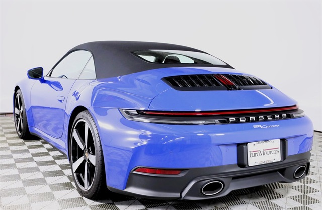 2025 Porsche 911 photo 4