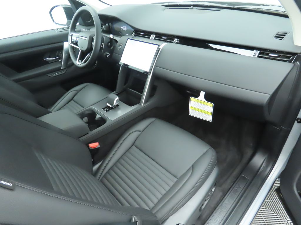 2025 Land Rover Discovery Sport S photo 16