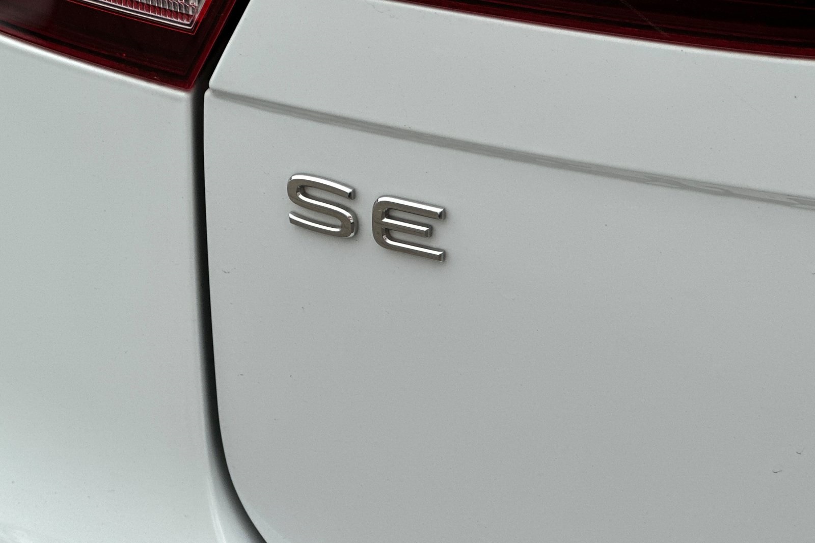 2022 Volkswagen Tiguan SE photo 9