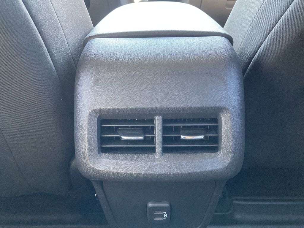 2022 Chevrolet Equinox LS photo 26