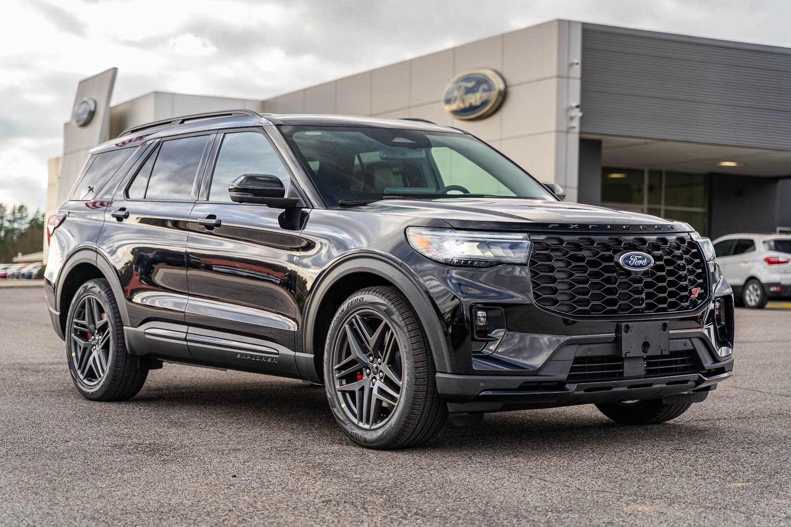 2026 Ford Explorer ST's photo