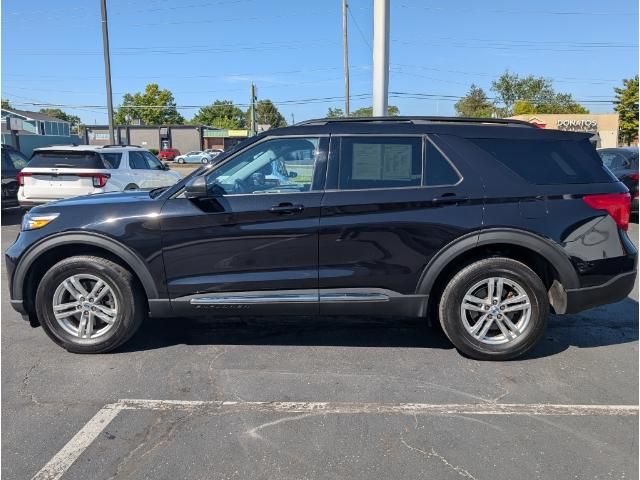 2023 Ford Explorer XLT photo 11