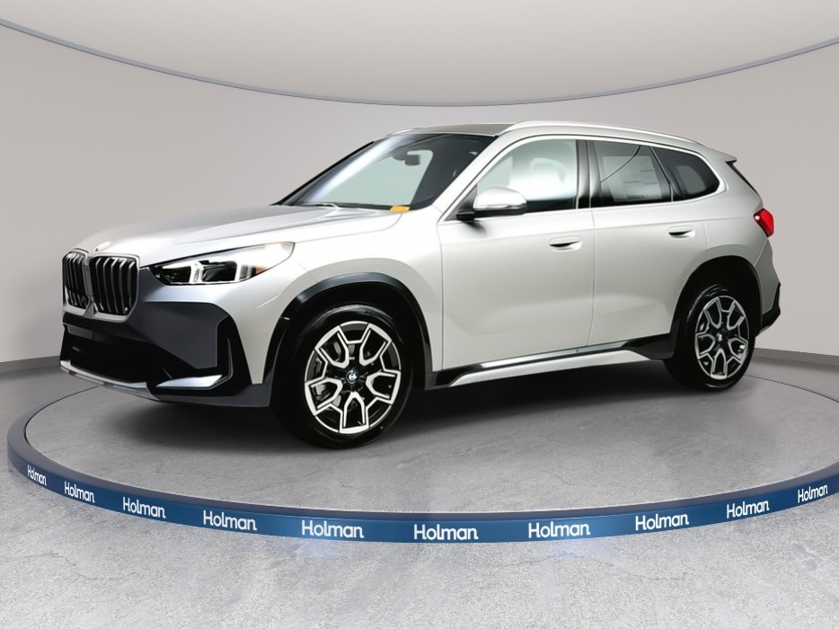 2026 BMW X1 28i's photo