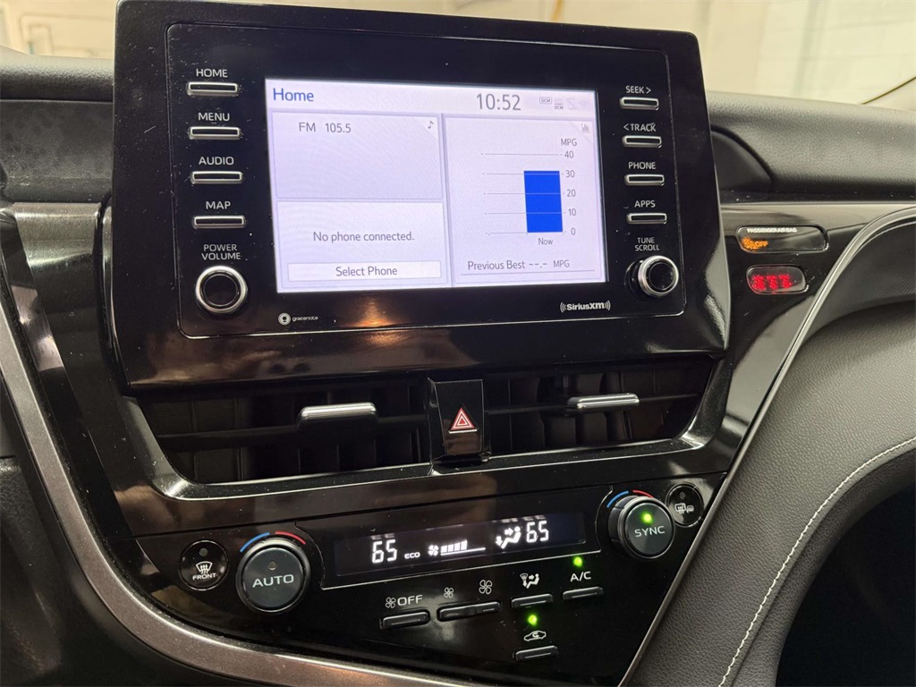 2023 Toyota Camry SE photo 3