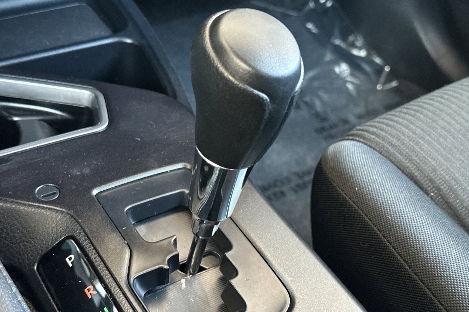 2017 Toyota RAV4 LE photo 22