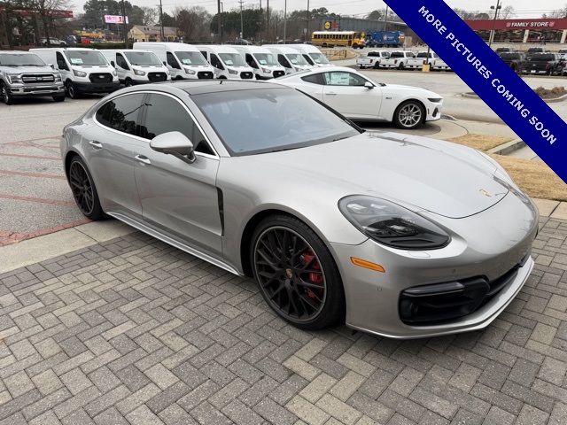 2017 Porsche Panamera Turbo's photo