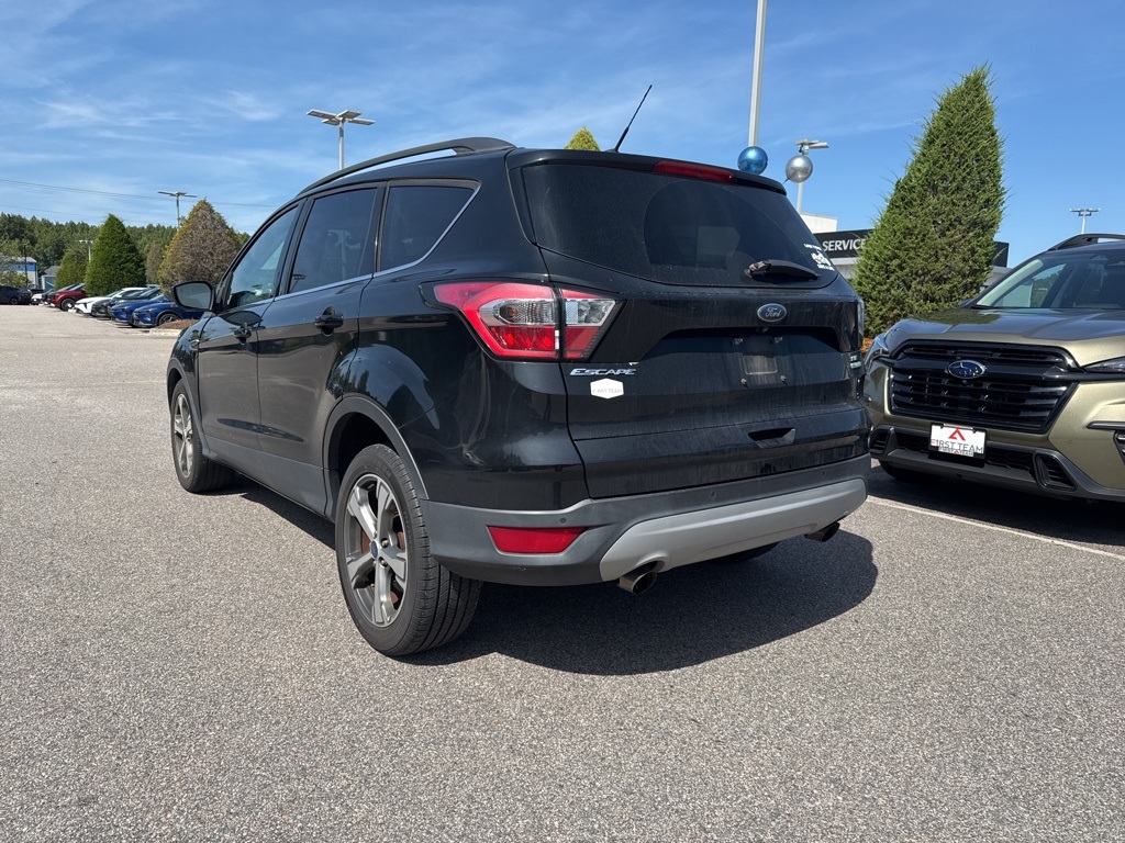 2017 Ford Escape SE photo 3