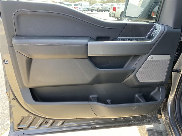 2025 Ford F-150 XLT photo 12