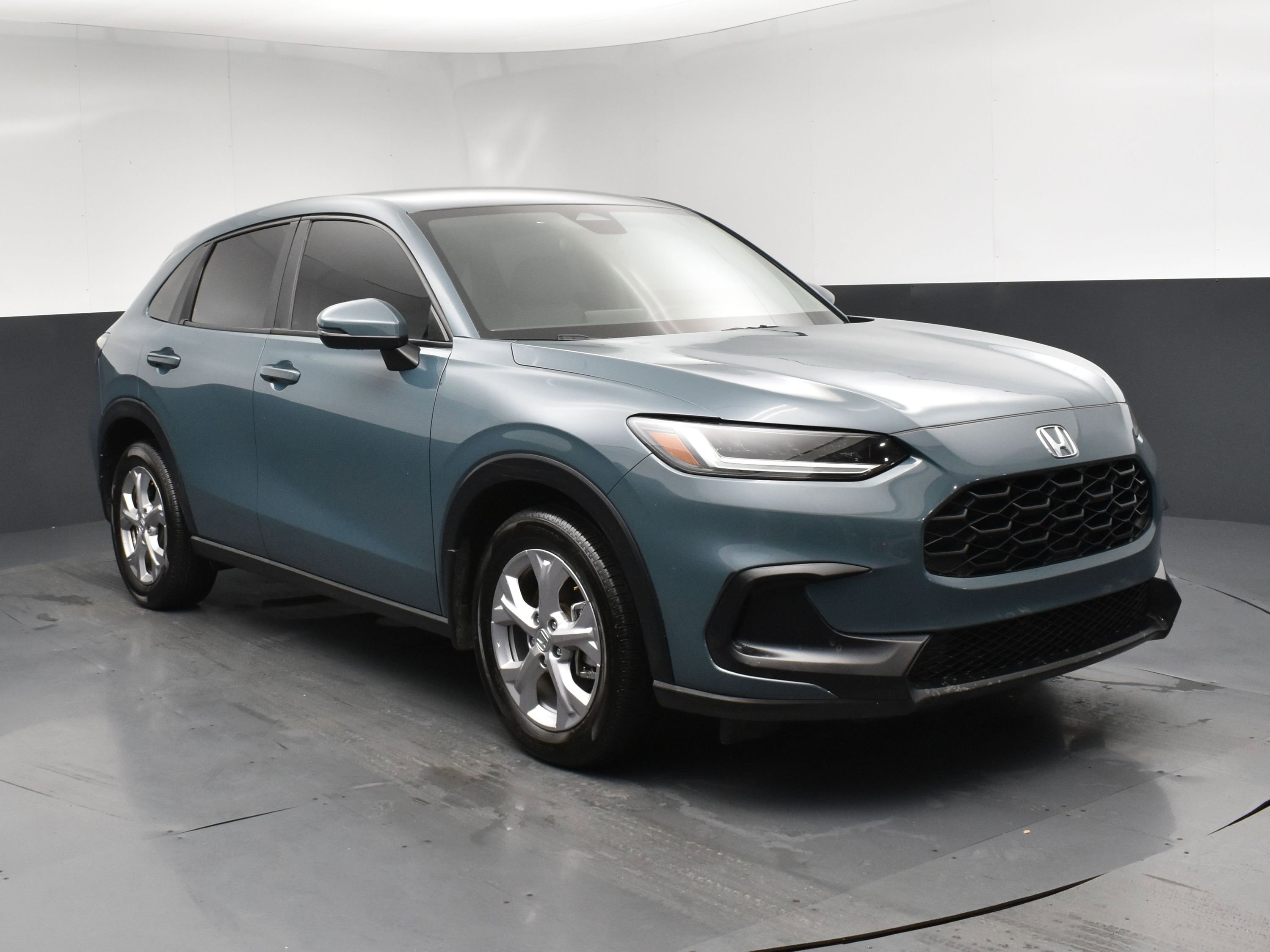 2024 Honda HR-V LX photo 2