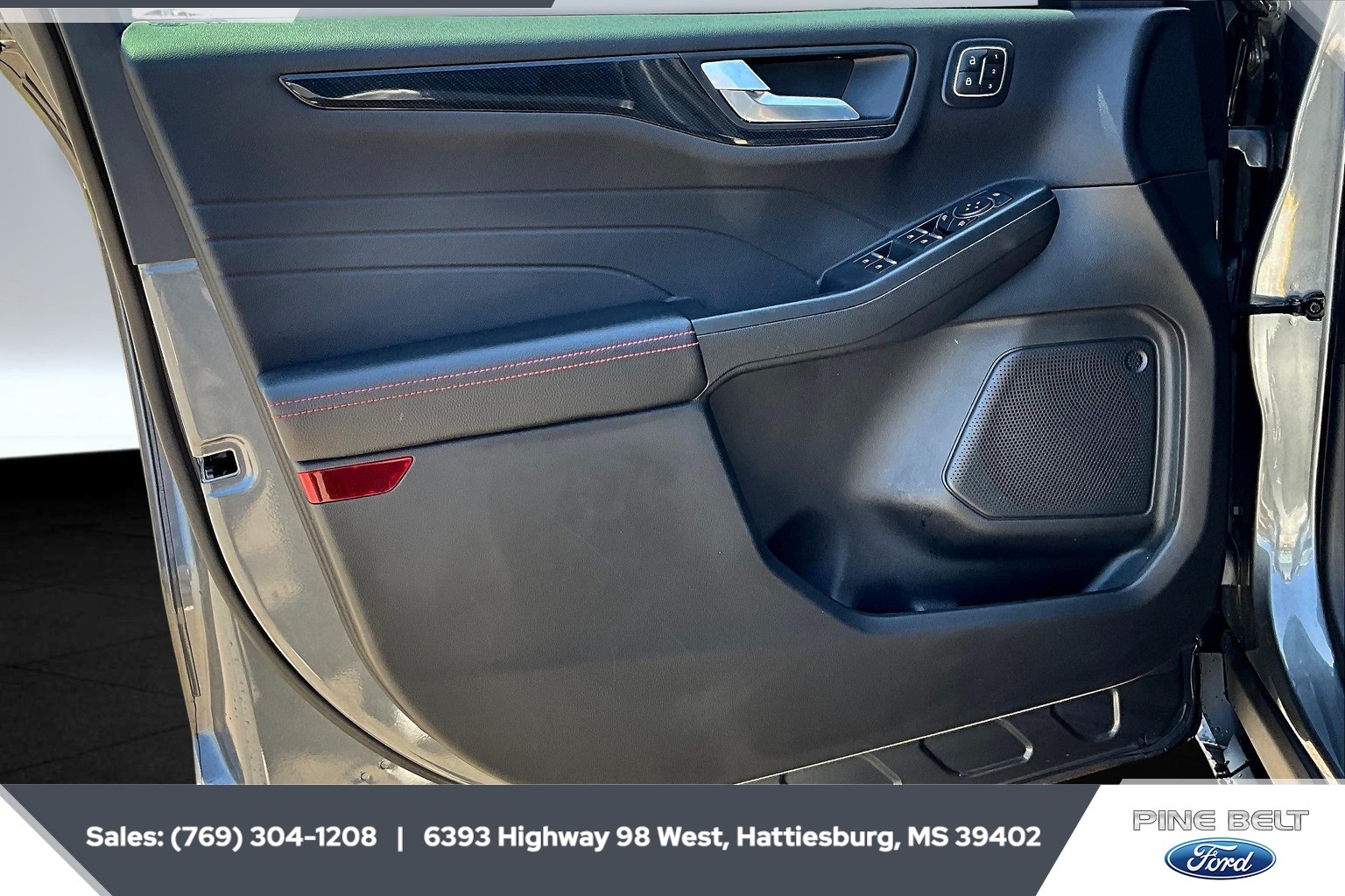 2023 Ford Escape ST-Line Elite photo 16
