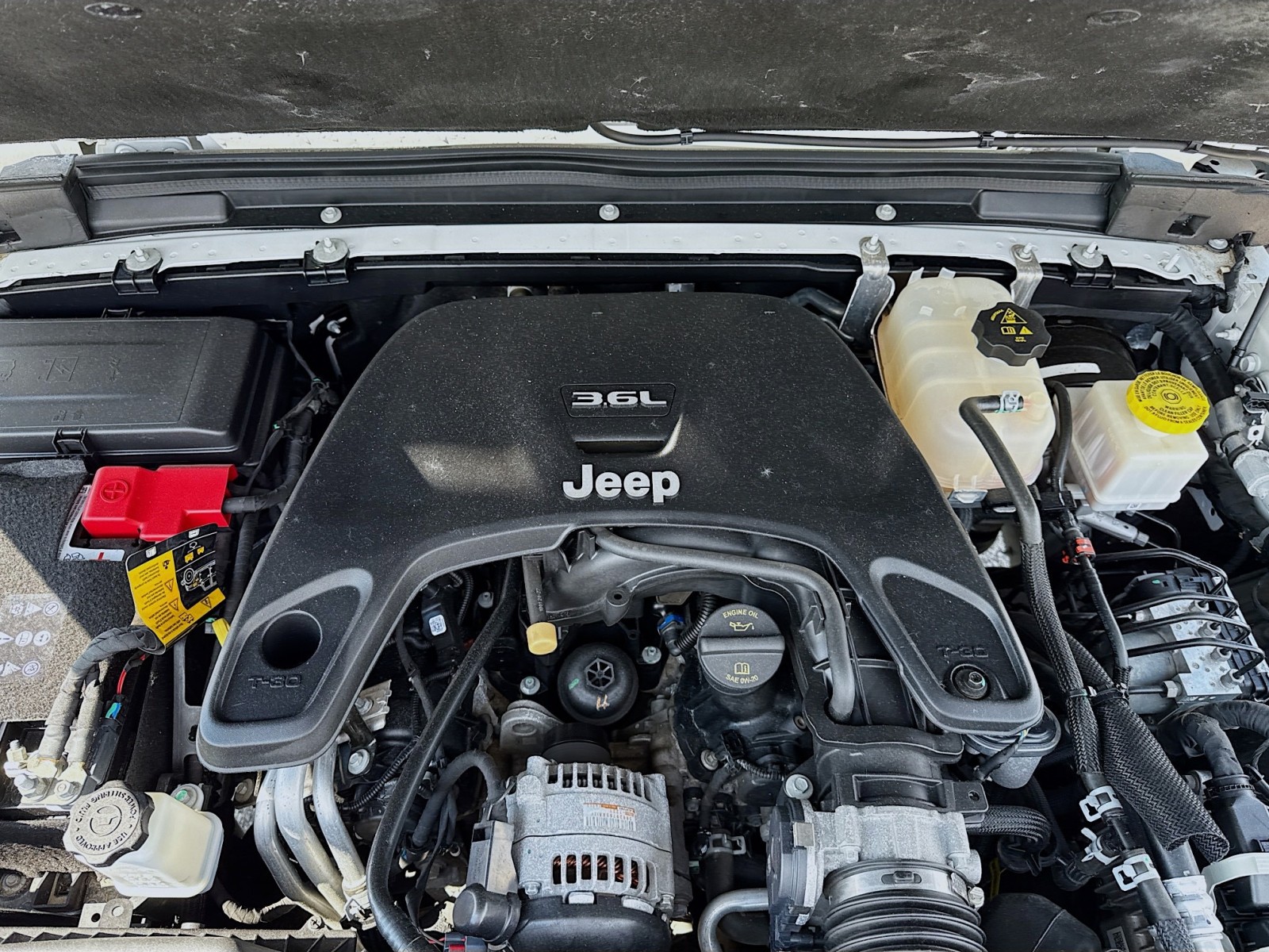 2021 Jeep Gladiator Overland photo 26