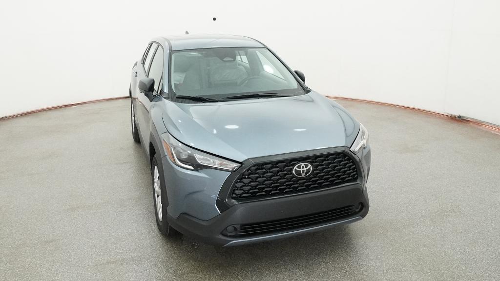 2025 Toyota Corolla Cross L photo 32