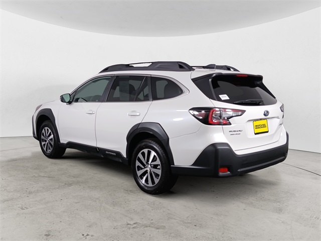 2025 Subaru Outback Premium photo 2