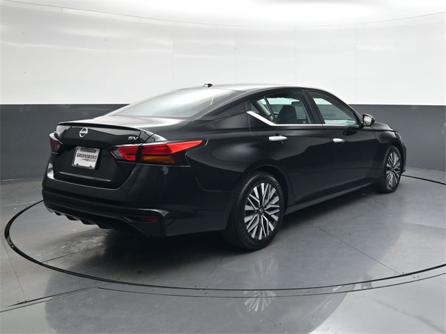 2024 Nissan Altima 2.5 SV photo 4