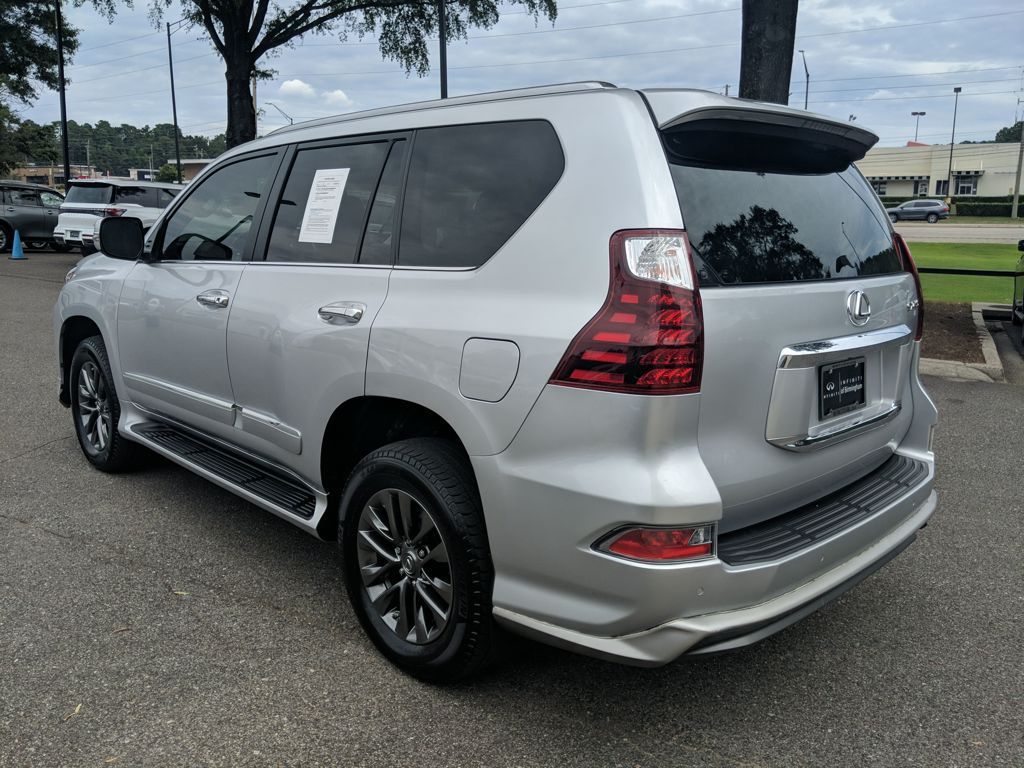 2019 Lexus GX 460 photo 9