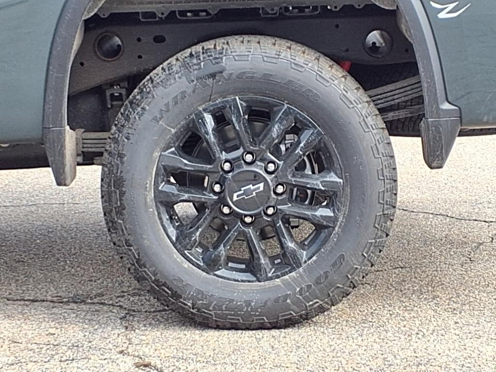 2025 Chevrolet Silverado 2500HD LT photo 7