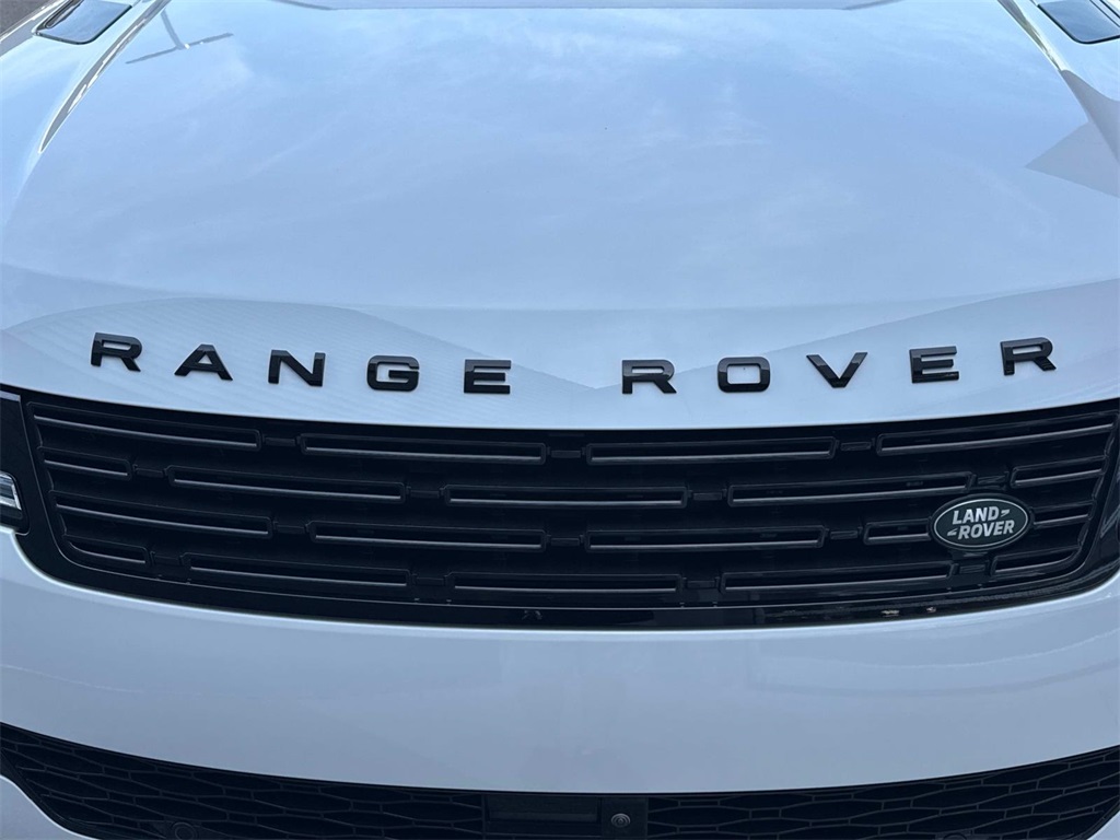 2023 Land Rover Range Rover Sport SE photo 10