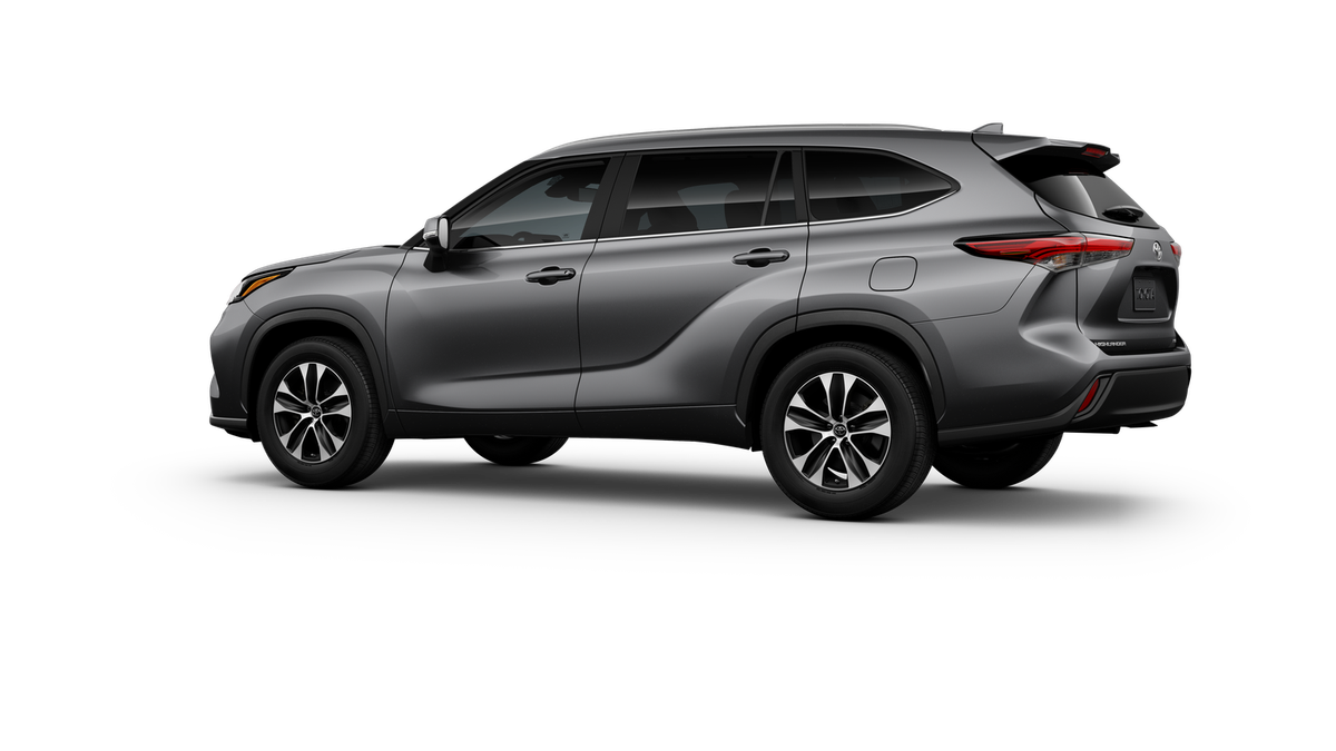2025 Toyota Highlander XLE photo 5