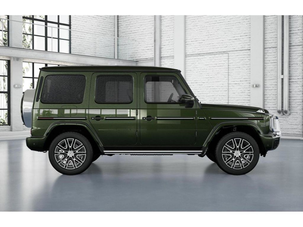 2026 Mercedes Benz G 550 photo 2