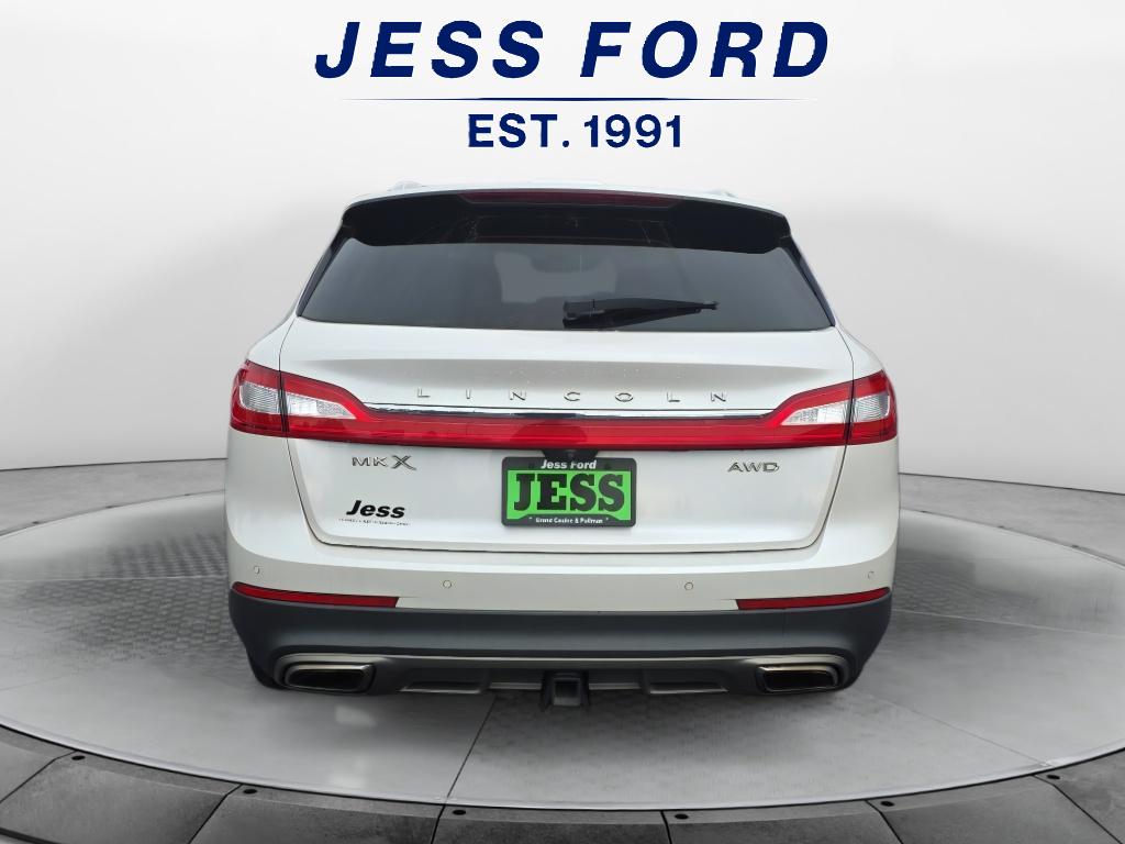 2016 Lincoln MKX Reserve photo 3