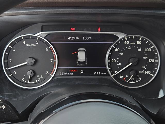 2022 Nissan Rogue SV photo 11