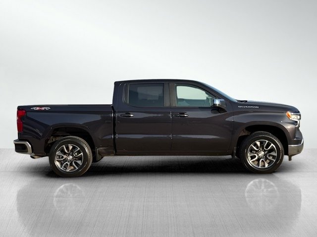 2022 Chevrolet Silverado 1500 LT photo 3
