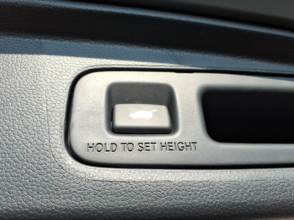 2025 Honda CR-V Hybrid Sport-L photo 6