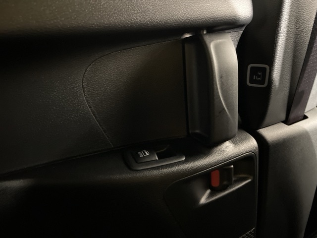2025 Chrysler Pacifica photo 35