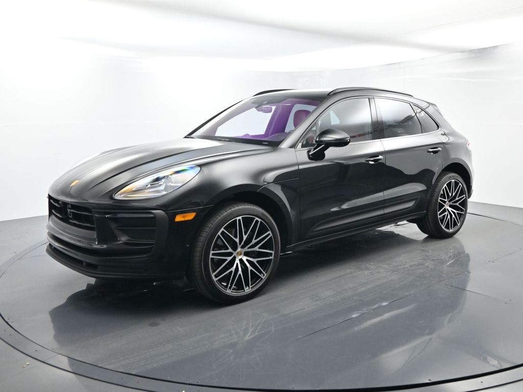 2025 Porsche Macan T