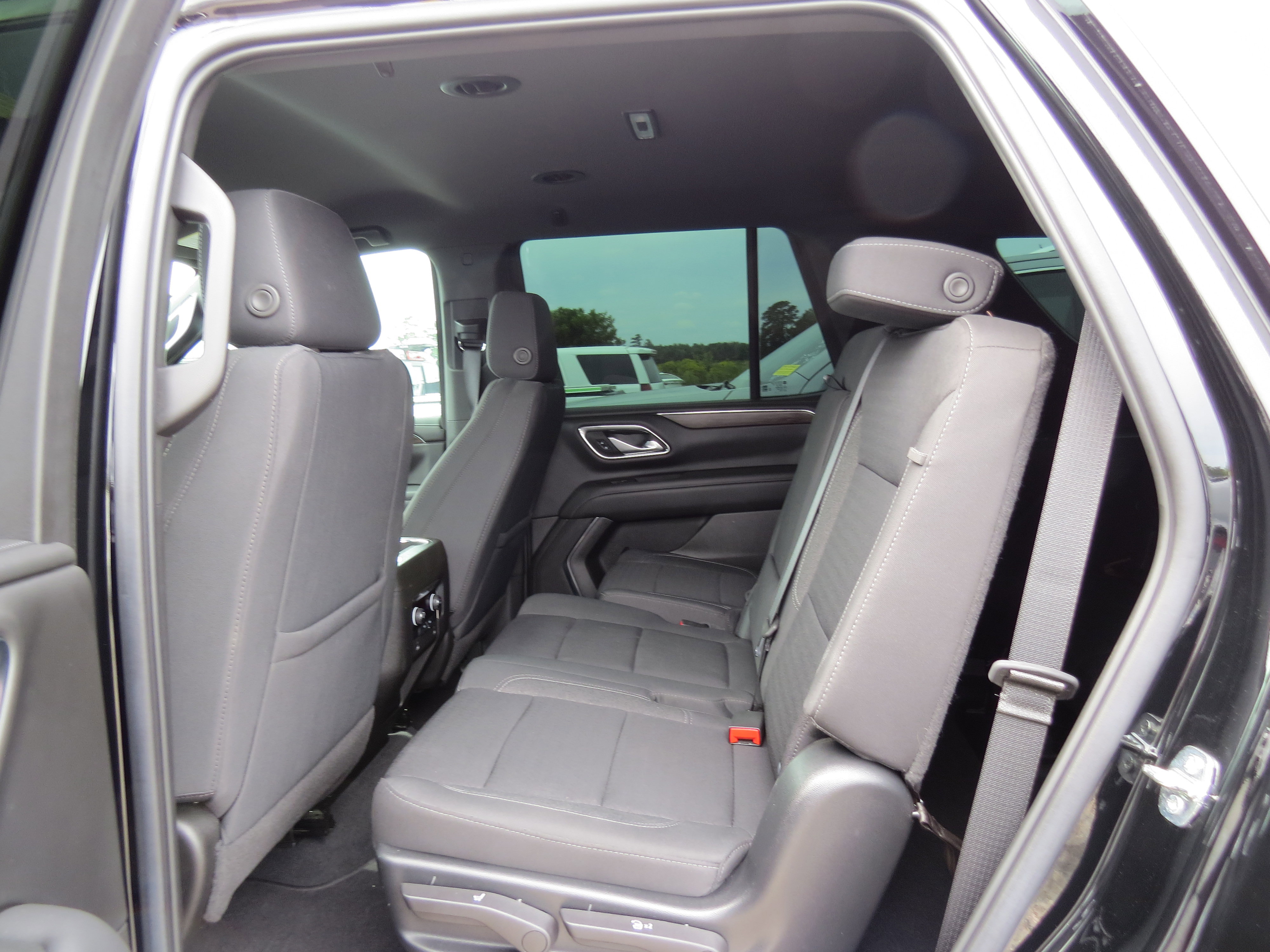 2022 Chevrolet Tahoe LS photo 8