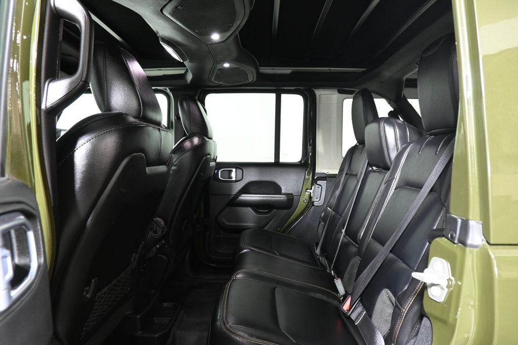 2024 Jeep Wrangler Sahara photo 33