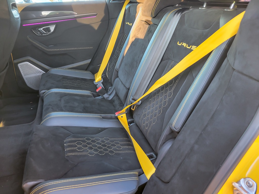 2023 LAMBORGHINI URUS - Image 10