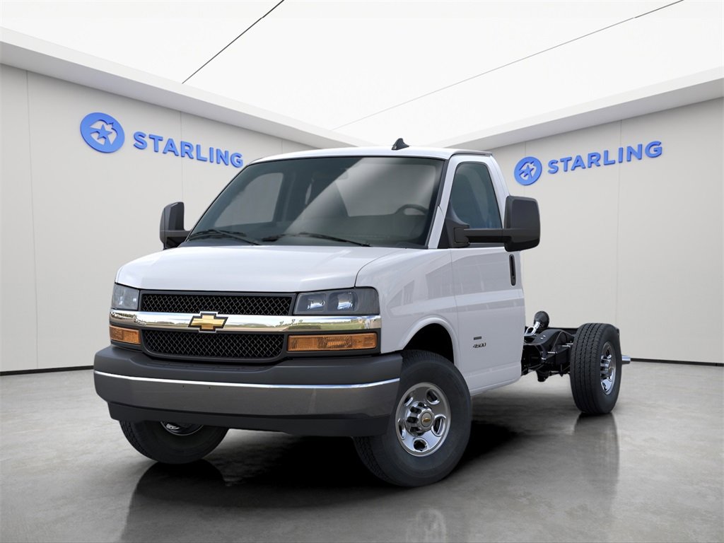 2025 Chevrolet Express Cutaway 3500 photo 6