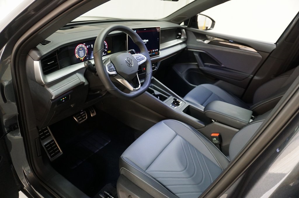 2025 Volkswagen Tiguan SE R-Line Black photo 7