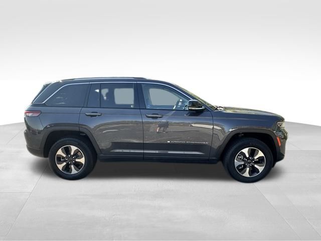 2023 Jeep Cherokee 4xe photo 7