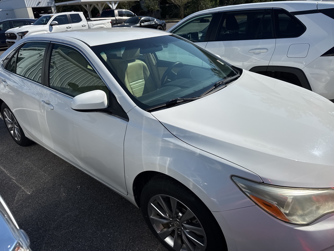 2015 Toyota Camry photo 3