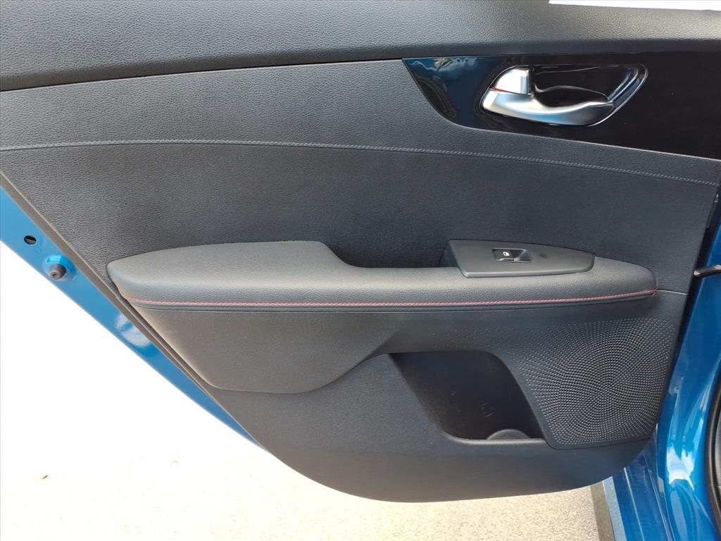 2022 Kia Forte GT photo 27