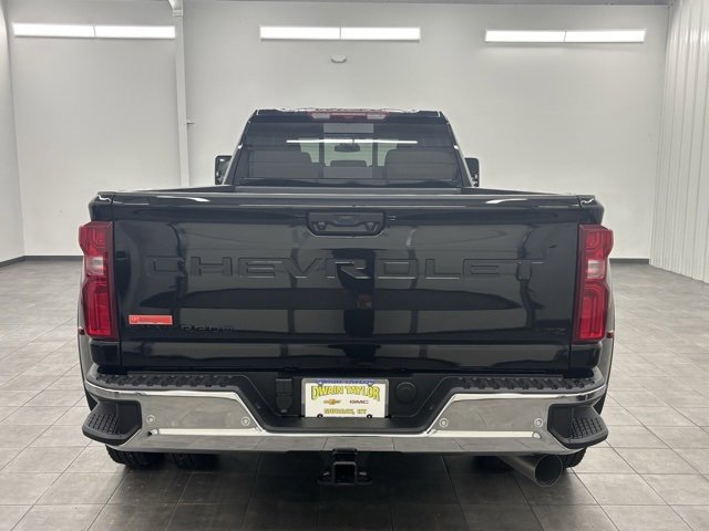 2026 Chevrolet Silverado 3500HD LTZ photo 3