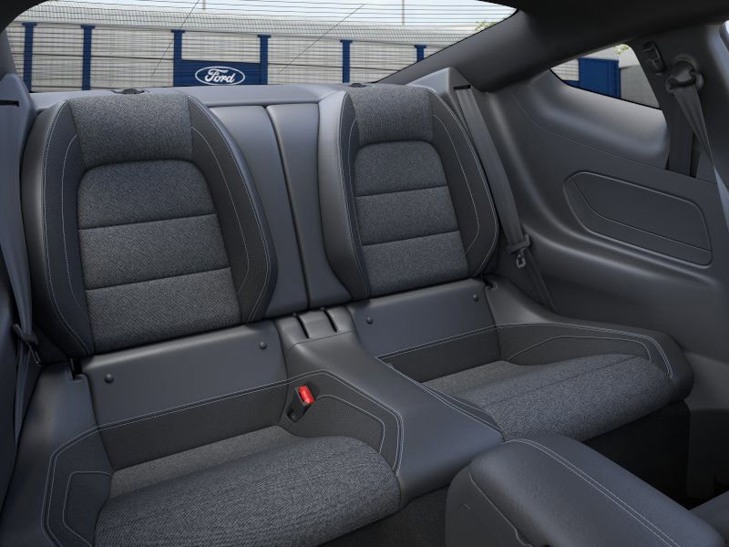 2025 Ford Mustang EcoBoost photo 9