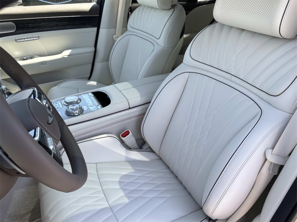 2026 Genesis G90 3.5T E-Supercharger photo 30