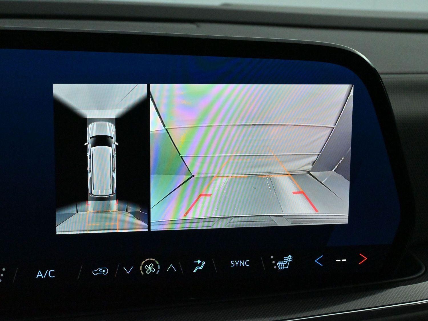 2025 Chevrolet Suburban RST photo 20