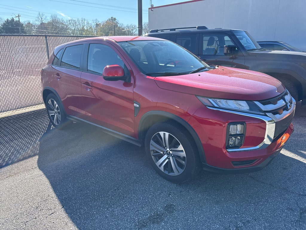 2024 Mitsubishi Outlander Sport ES's photo