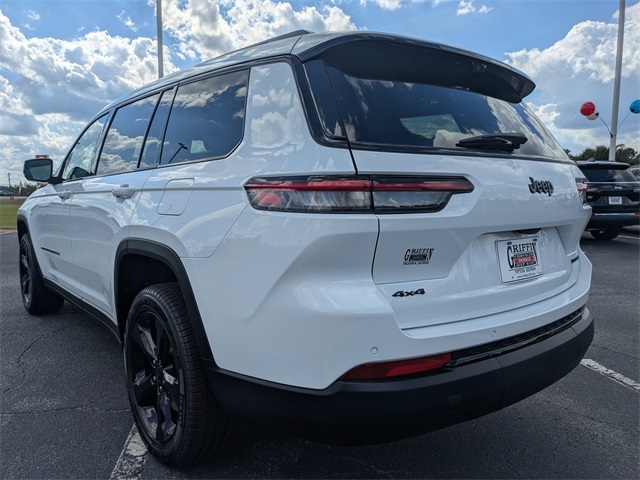 2025 Jeep Grand Cherokee Limited photo 4