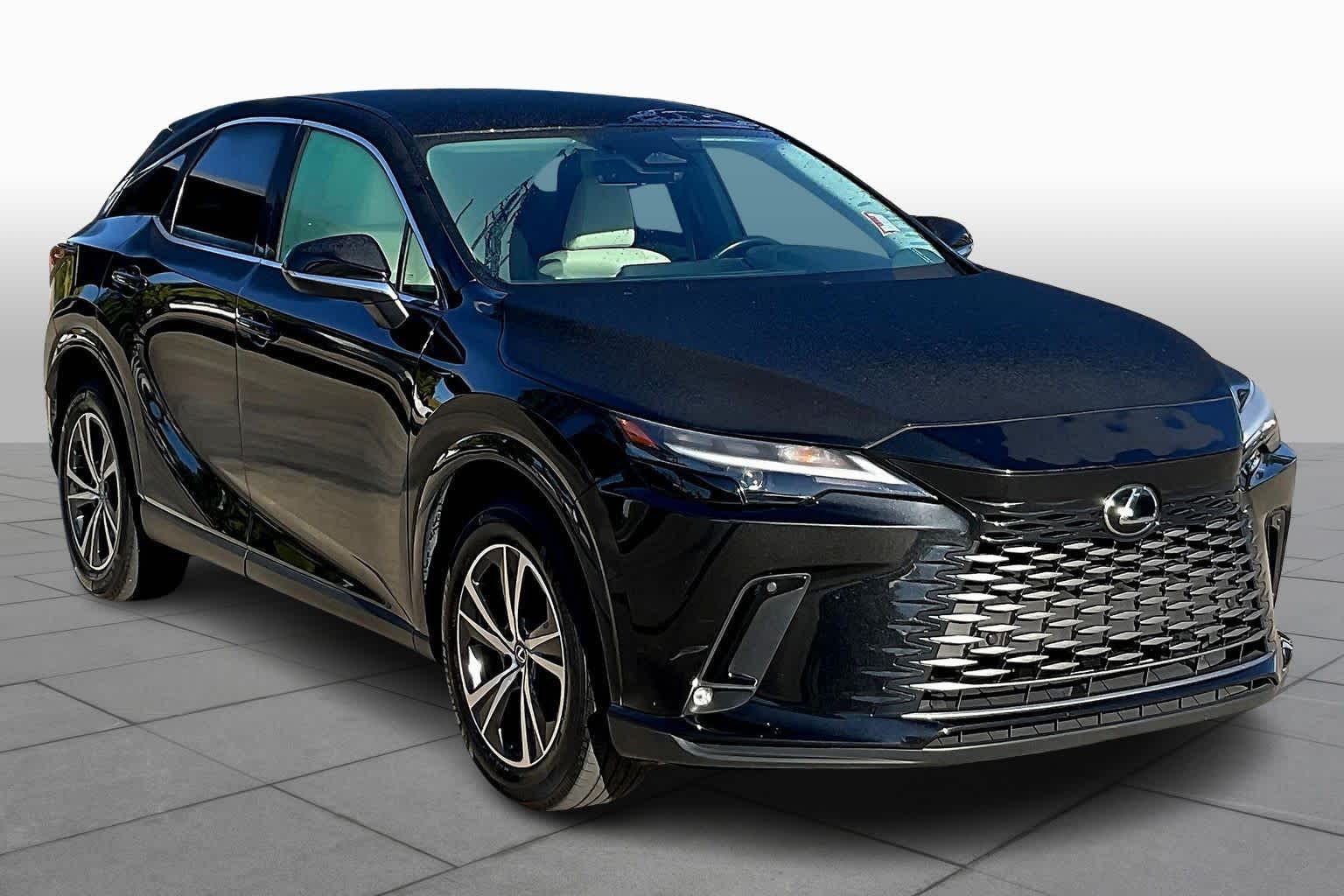 2023 Lexus RX photo 2