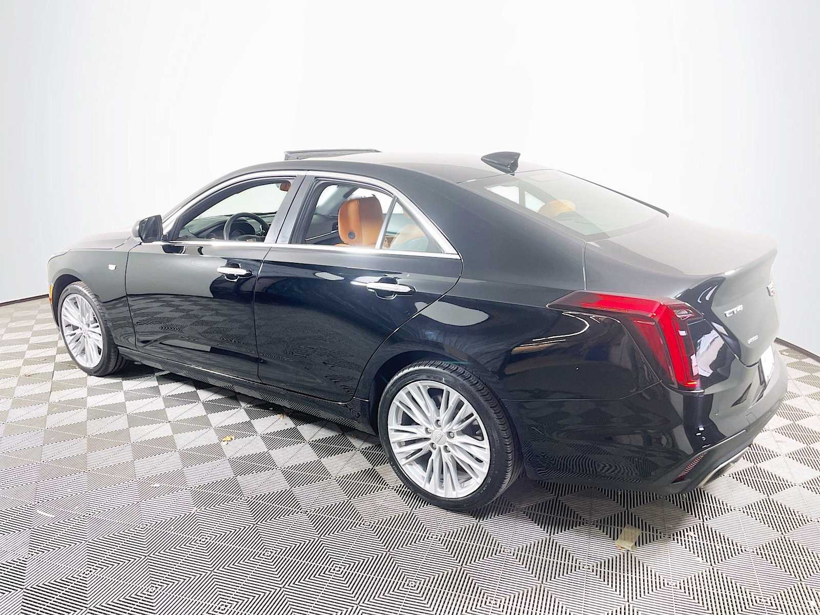 2025 Cadillac CT4 Premium Luxury photo 4