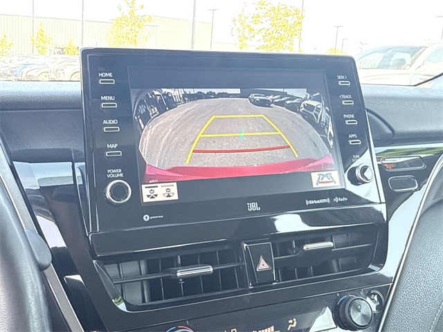 2022 Toyota Camry Hybrid XSE photo 17