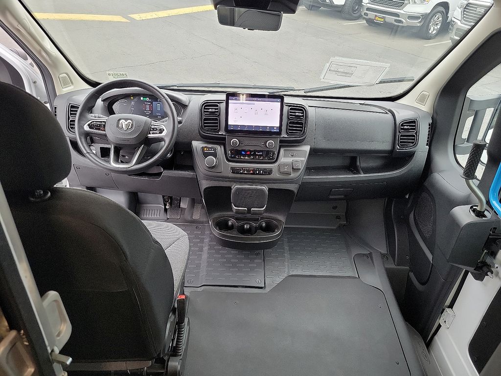 2024 Ram ProMaster 3500 photo 4