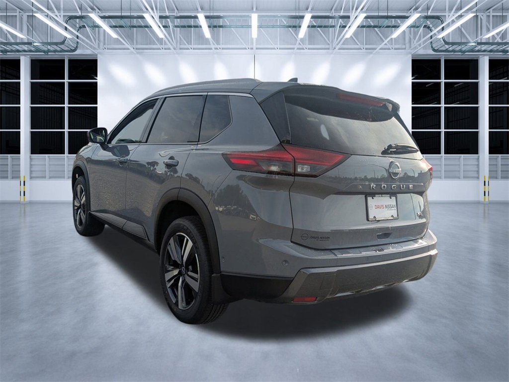 2025 Nissan Rogue SL photo 4