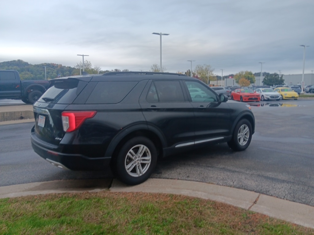 2024 Ford Explorer XLT photo 4