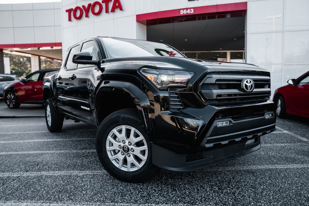 2025 Toyota Tacoma SR5's photo